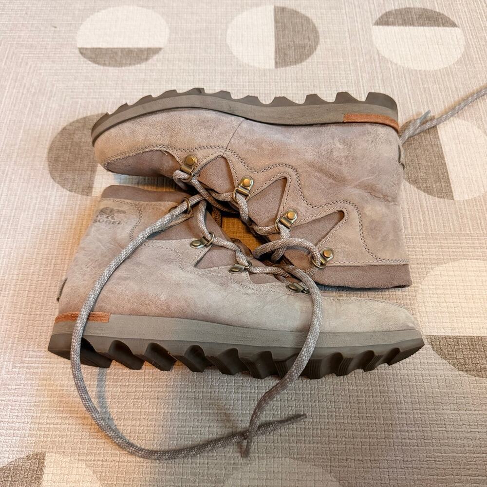 SOREL Women’s Size 7 Suede Leather Hiking Ankle Boots Gray Taupe NL2775-005
